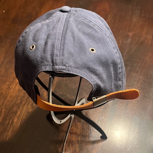 Disney Cap with Mickey Mouse Embroidery - Picture 4 of 7